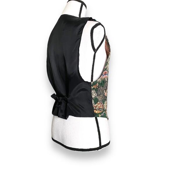 VNTG Tapestry Vest Dog Themed Sz M Green Multicolor Satin Tie Back 80s Y2k - Picture 9 of 16